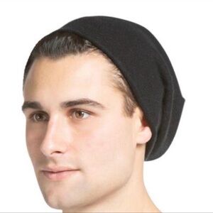 Slouchy Beanie in black New with tags unisex